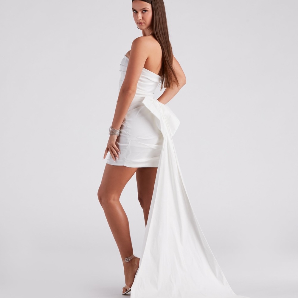 Windsor store white dress with bow
